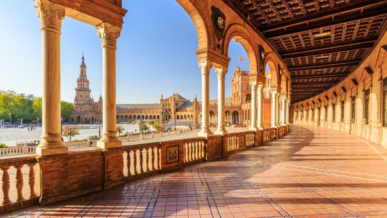 Upptäck Malaga, Alhambra och Toledo – Boka din resa till Spanien idag