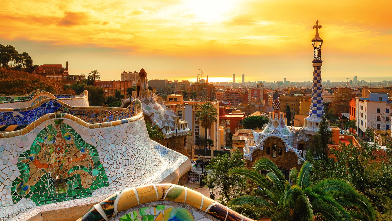Upptäck Barcelonas Arkitektur och Historia